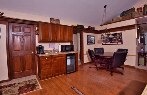 Grayling House | Shupac Lake Lodge Rental