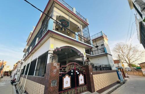 Faizabad House | Shyam Homestay Front Room With Private Bathroom