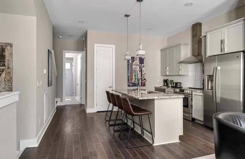 Nashville House | Side-by-Side Homes Brand New Sleep 24