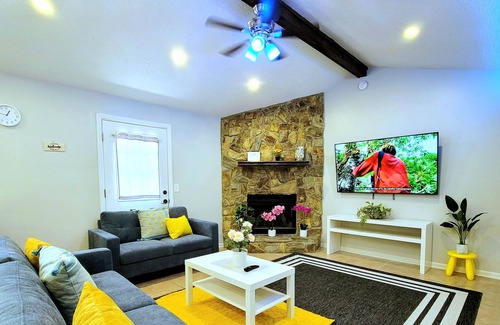 Westside House | Sierra Garden with private pool