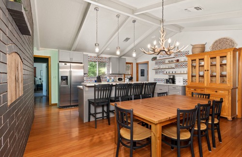 Yosemite Forks House | Sierra Mountain Escape - Brand new spa/game room!