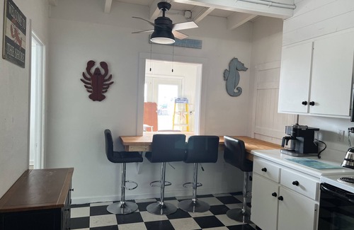 St. George Island Cottage | Siesta Key Cottage: Ground level, private pool, recently renovated. Old Florida!