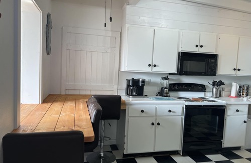 St. George Island Cottage | Siesta Key Cottage: Ground level, private pool, recently renovated. Old Florida!