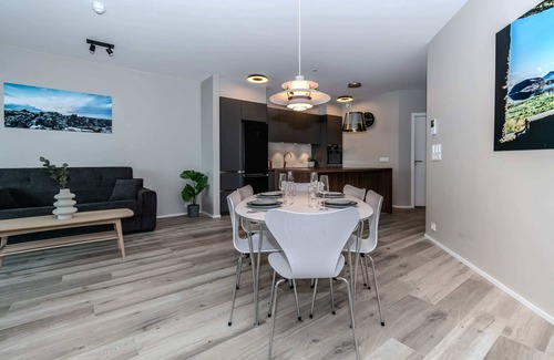 Hliðar Apartment | SIF Apartments - 2 bedrooms with 2 bathrooms