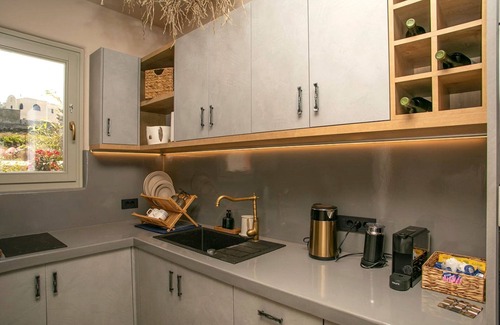 Finikia Villa | Signature Santorini Villa | 2 Bedroom Villa | Private Jetted Pool & Beautiful