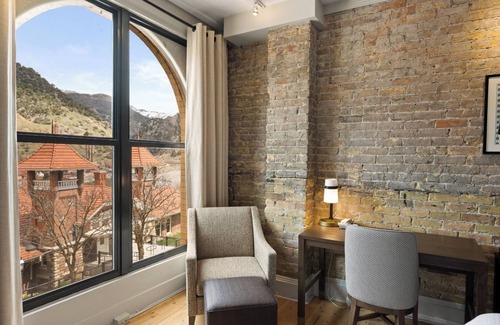 Glenwood Springs House | Signature View, Hotel Maxwell Anderson, Cozy Brewpub, Walk to Hot Springs Pool