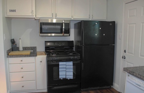 Menlo Park House | Silicon Valley Home - Spacious Family & Business Home Near Meta HQ & Stanford