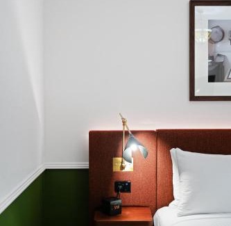 Chatswood Hotel | Silkari The Charrington at Chatswood