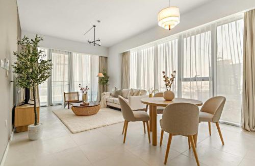 Al Safa Apartment | Silkhaus Charming 1BDR in Canal Front Tower