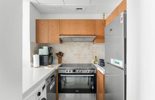 Abu Dhabi Apartment | Silkhaus Mid Floor 1 BDR Near Reem Mall