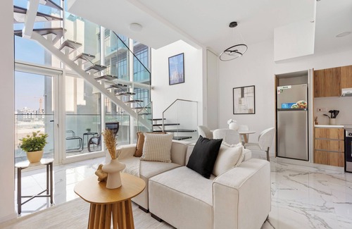 Masdar City Apartment | Silkhaus Oasis Towers - Masdar City