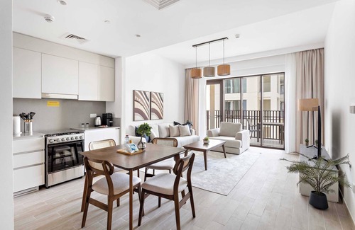Dubai Apartment | Silkhaus Stylish 1BDR | New Sunset Creek Tower