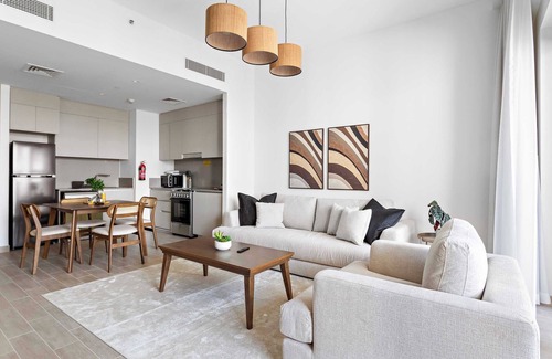 Dubai Apartment | Silkhaus Stylish 1BDR | New Sunset Creek Tower
