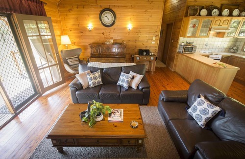 Pokolbin Cottage | Silky Oak Cottage - Delightful 3 bedroom country cottage on Hermitage Road