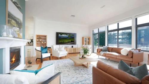 East Kangaloon House | Silos