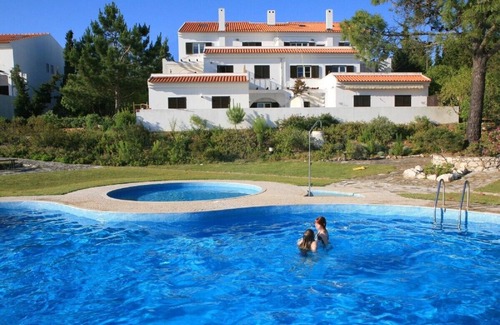 Foz do Arelho Apartment | Silver Coast apartment with panoramic views at Foz do Arelho