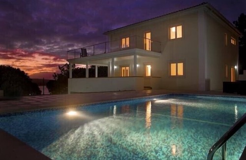Caldas da Rainha Villa | Silver Coast villa with private pool and ocean views. Fully licensed property.
