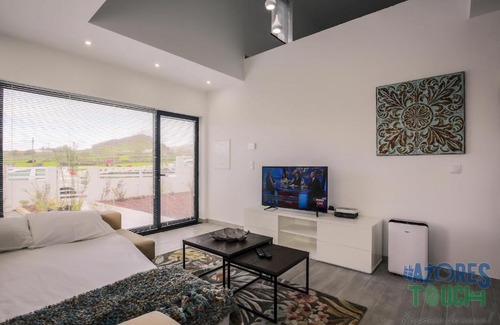 Angra do Heroismo House | Silver Gate Home