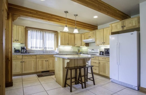 June Lake House | Silver Meadows Cabin, June Lake, CA