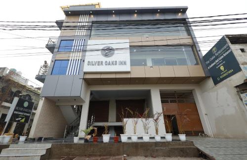 Mathura Hotel | Silver Oaks Inn