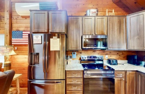 Trenton Cabin | Silver's Log Cabin, Fire Pit, Acadia National Park