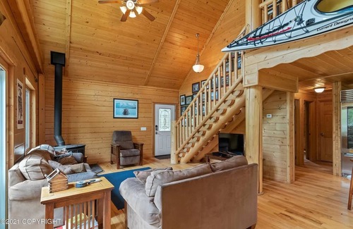 Sterling Cabin | Silver Salmon Lodge