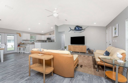 Englewood East House | Silver Sands on Magee – Pet-Friendly 3BR/2BA Englewood Retreat Near Gulf Beaches