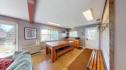 Pittsfield House | Silver Spring Chalet