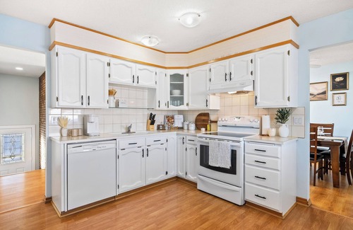 Northwest Calgary House | Silver Springs Family Retreat