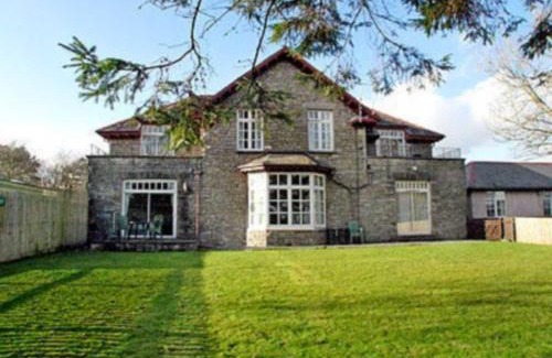 Lindale House | Silverdale Apartment