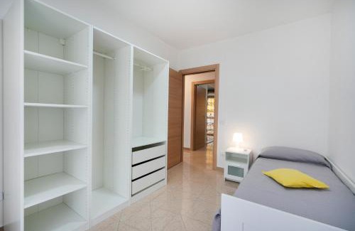 Municipio 3 Apartment | Silvia's Apartment with parking - 400m from sea