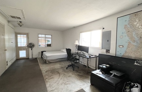 Auburn House | Simple Rambler convenient location
