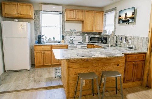 North Charleston Apartment | Simple Yet Elegant Stay - Perfect for Exploring Charleston