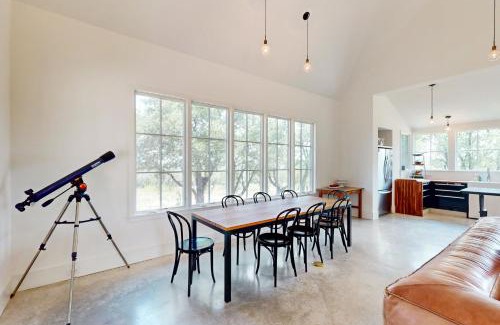 Spicewood House | Simply & Sweet