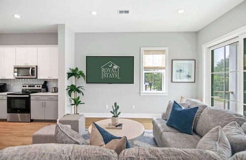 Mount Pleasant House | Sincerely Shem- 7 min to Beach and Downtown CHS