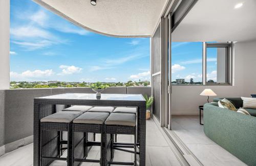 East Brisbane Apartment | Sinclair Apartments - Free Secure Parking
