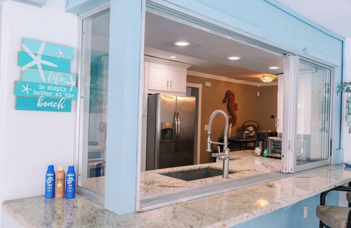 Singer Island House | Singer Island Beach, Heated Pool, PUTT PUTT, Pool Table & 5 min walk to Beach!
