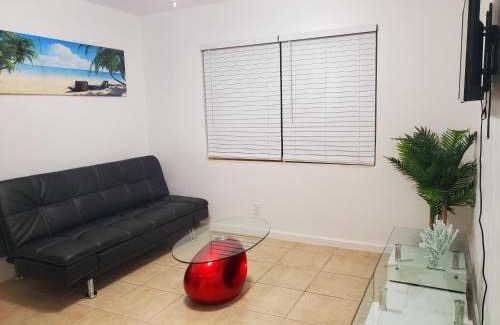 Palm Beach Shores Apartment | Singer Island Inn