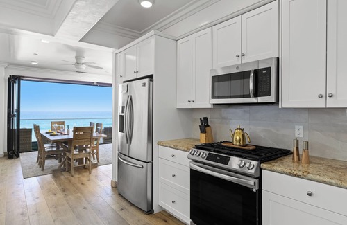 South Oceanside House | Single Family Beachfront Home, Private Beach P1735-0