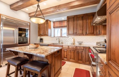 Highland Meadows House | Single Family Home with Private Hot Tub