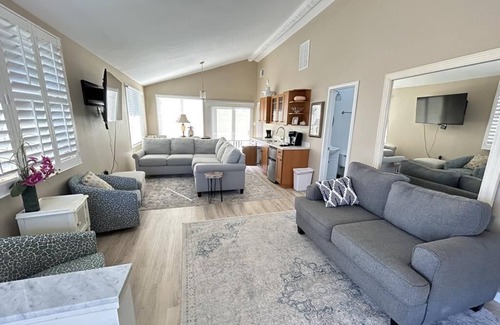 Harvey Cedars House | Single family house steps to beach