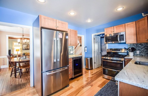 Gardens House | Single Family Rental 6 bdrms located in the Gardens, OC NJ.