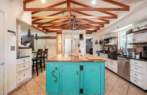 University Acres House | Single level home (+basement) near Old Town & CSU