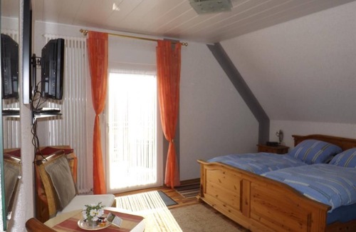 Kaimt Bed & Breakfast | Single room, shower, WC - Winzerhaus Haas-Lenz