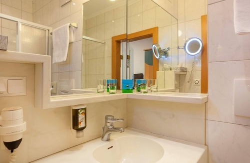 Feld am See House | Single room "Thomasquelle" from 7 N - Familien- & Sportresort Brennseehof