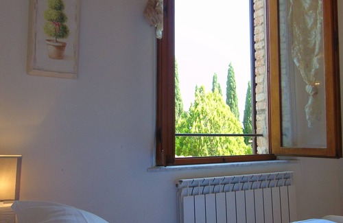 Siena House | SINGLE ROOM WITH PRIVATE BATHROOM