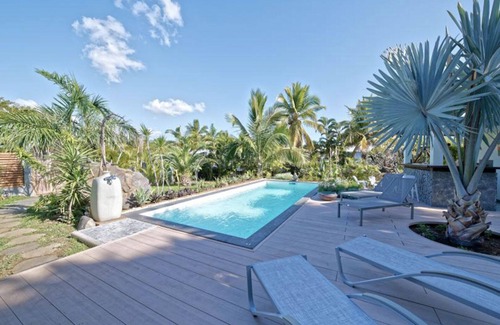 Caphomard Villa | Single storey villa with heated pool in tropical garden in St-Gilles les Bains