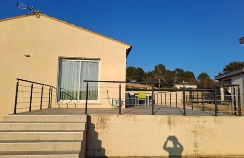 Flaux Villa | Single-storey family villa, pool, garden near Uzès