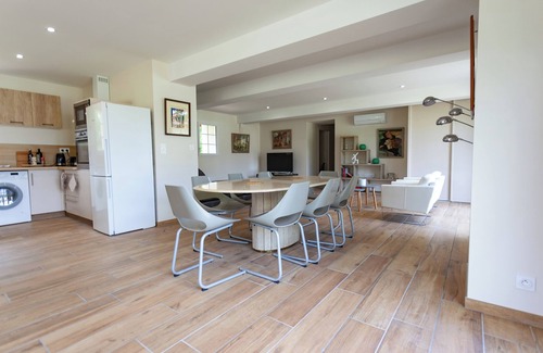 Aureilhan House | Single-storey house for 6 in a superb forest park by the lake