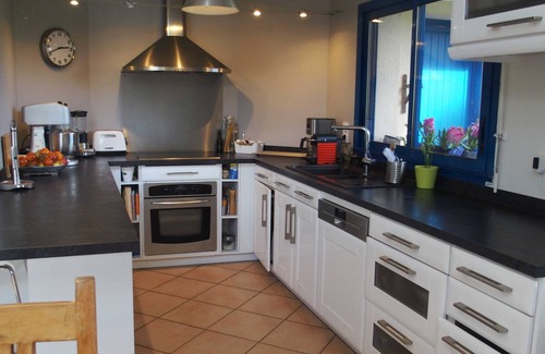 Fouesnant House | single-storey house, secure swimming pool, 1 km from the sea
